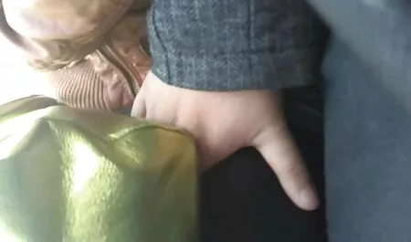 ロシアの男の子と学生 女性 向け r18 アニメ